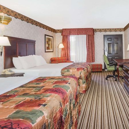 Days Inn - Oneonta Bagian luar foto