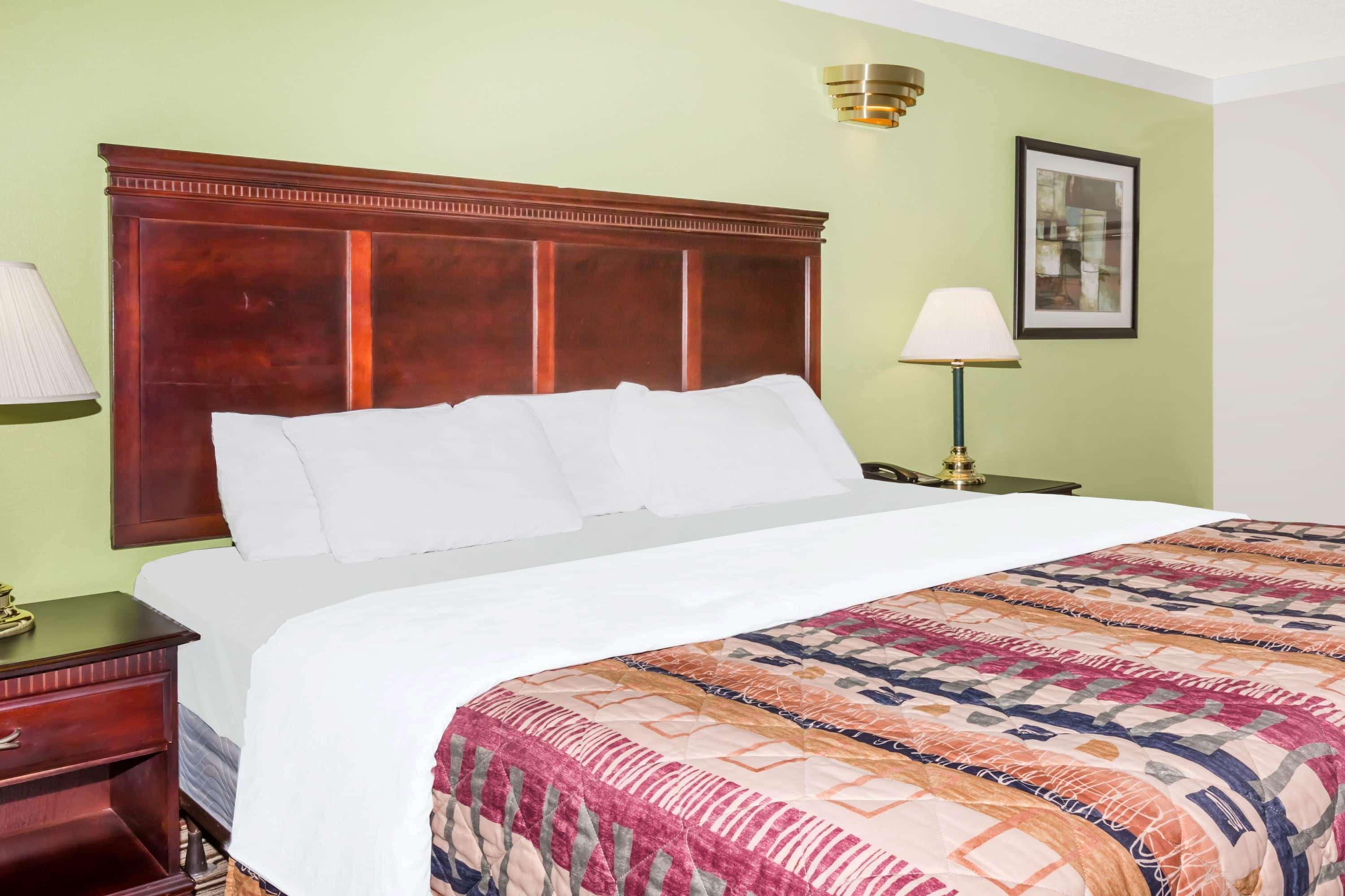Days Inn - Oneonta Bagian luar foto